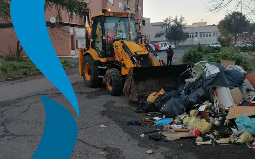 Sette tonnellate di rifiuti indifferenziati rimossi nel complesso ATER di via Lago Colonnelle, a Tivoli Terme